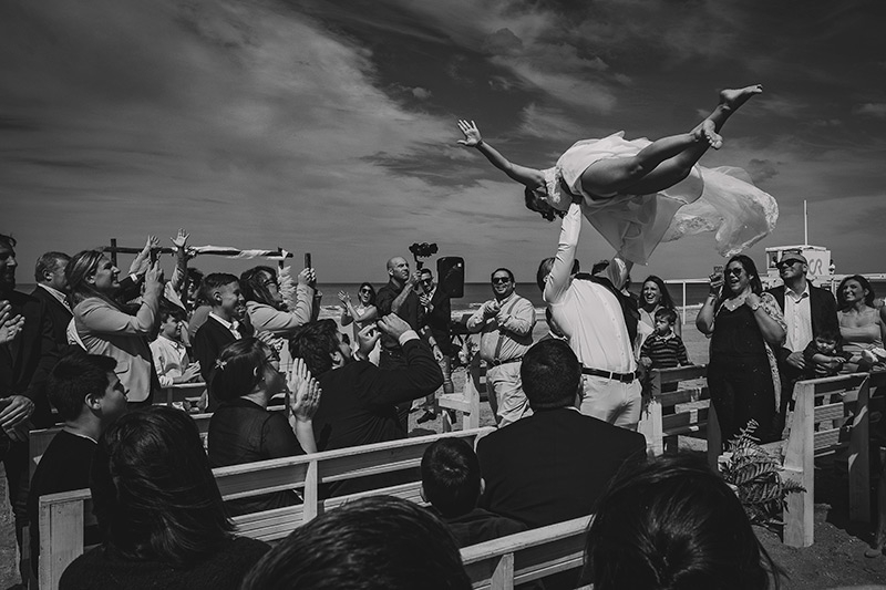 Amazing scene from a wedding day captured by Pablo Andres